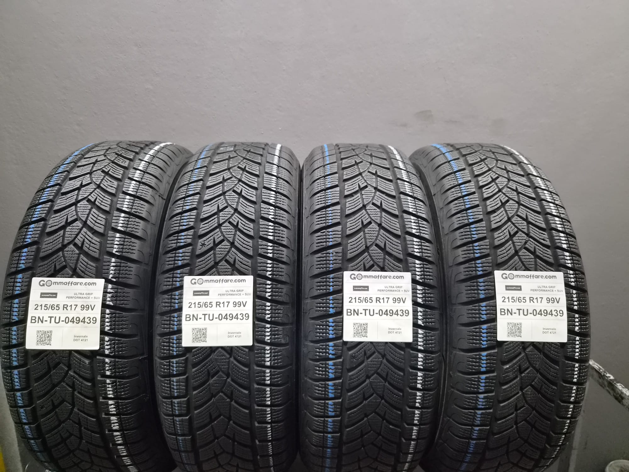 Goodyear ULTRA GRIP PERFORMANCE + SUV